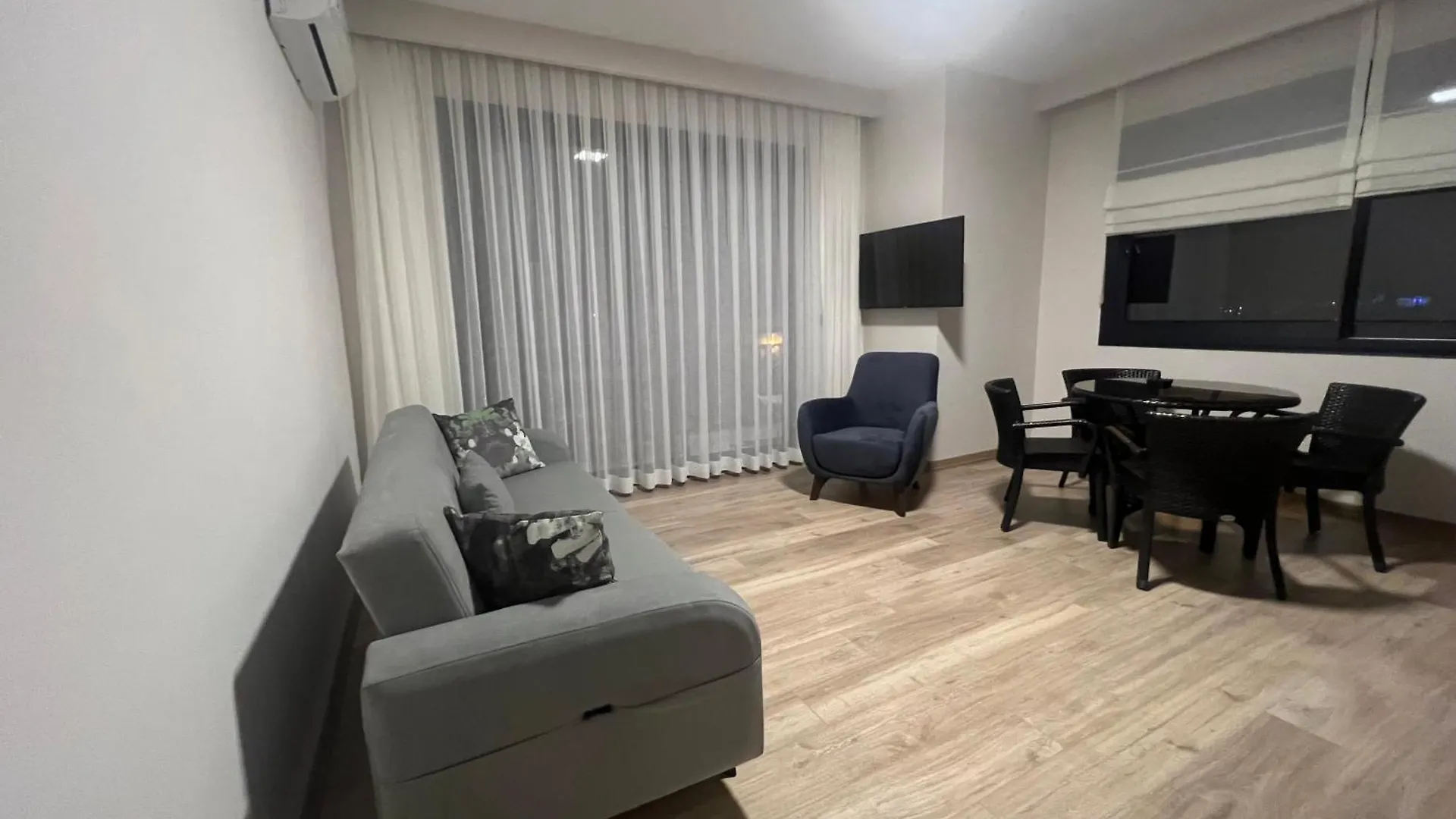 White Suites Icmeler Μαρμαρίς